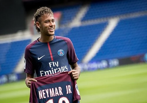 Neymar lidera a lista dos brasileiros mais seguidos em rede social